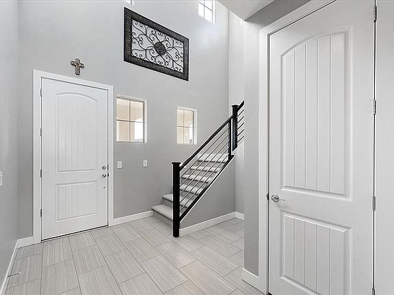 2nd image of 3886 E Oxford Ln