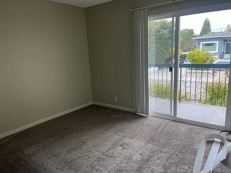 526 California Ave #2 — Photo 4
