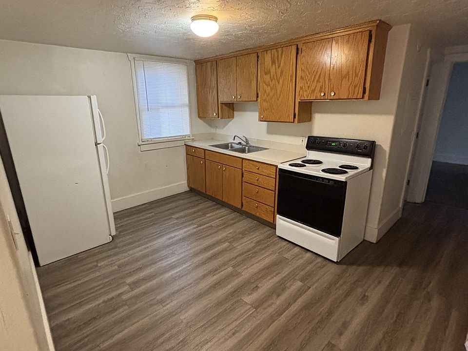 1st image of 187 6th St APT 1