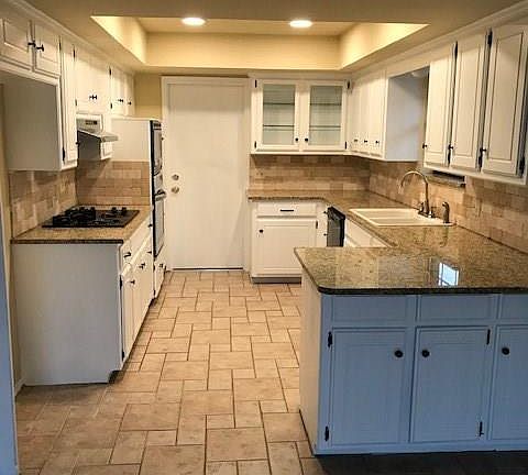 2nd image of 12809 Brandon Pl