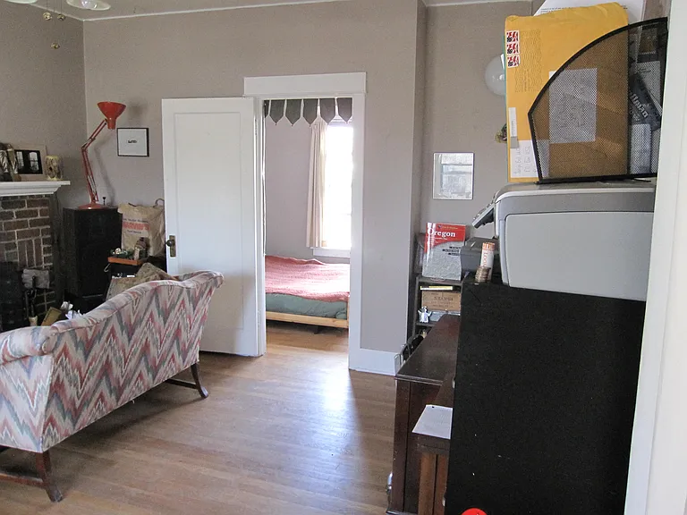 220 SE Gladstone St #3 — Photo 11