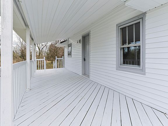 3rd image of 1582 Bakertown Rd
