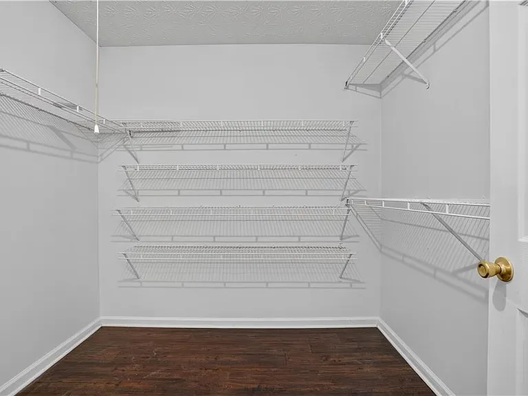 325 Shadowbrooke Cir — Photo 20