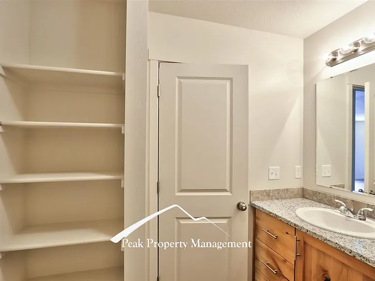 16566 N Franklin Blvd #16564 — Photo 9