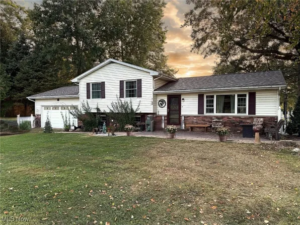8121 Cooley Rd, Ravenna, OH 44266