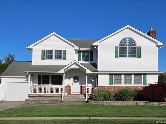 2nd image of 654 Alwick Avenue