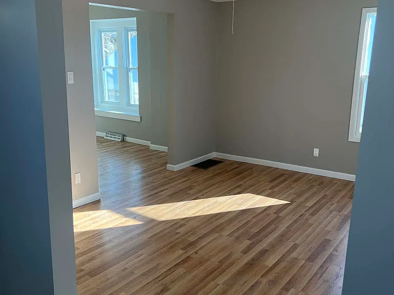 1617 Belmont Ave — Photo 9