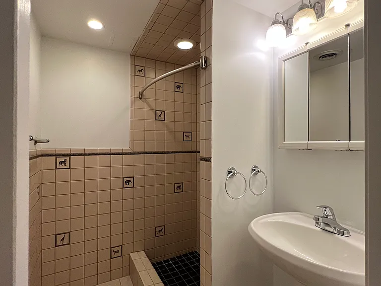 3121 Fremont Ave S #5 — Photo 14