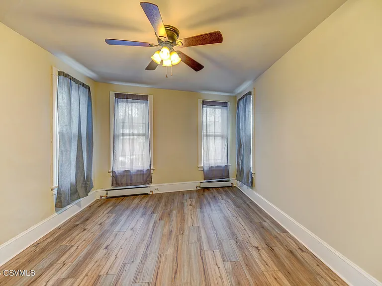 148 Bloom St — Photo 30