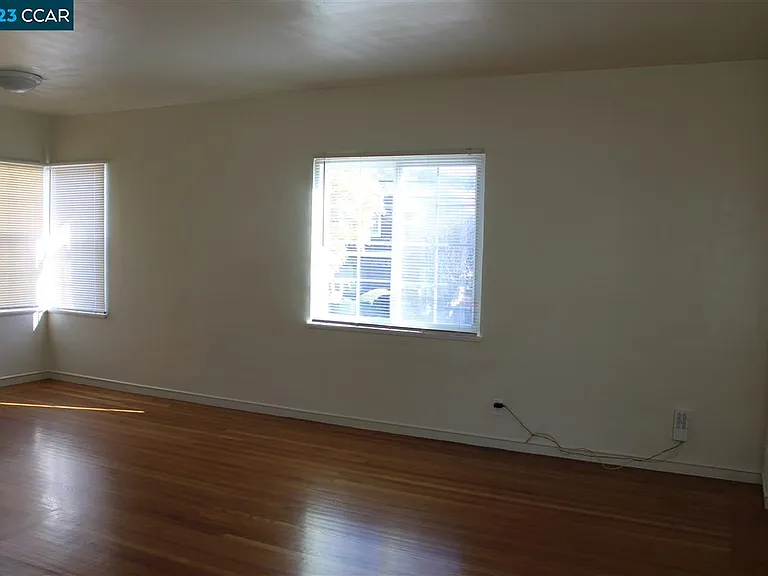 515 Lexington Ave #517 — Photo 8