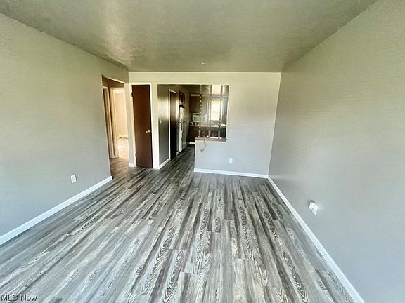 2nd image of 3996 S Schenley Ave #1