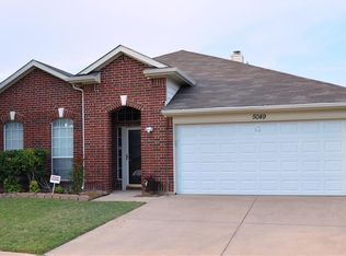 5049 Blanco Dr, Haltom City, TX 76137