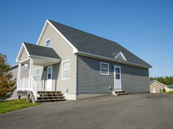 58 Village Circle, Augusta, ME 04330