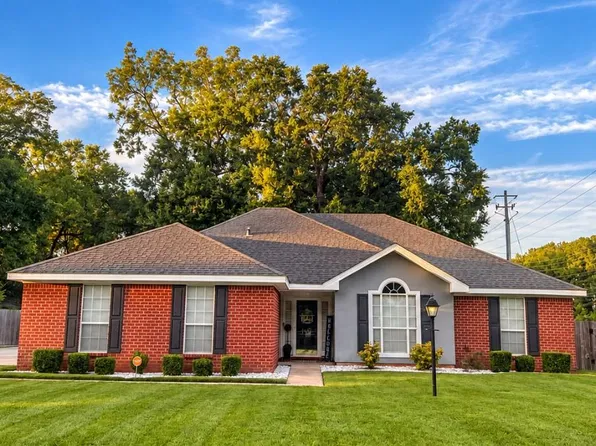 7810 Woodland Hills Dr, Semmes, AL 36575