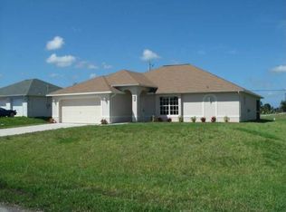 946 SW 6th Ct, Cape Coral, FL 33991