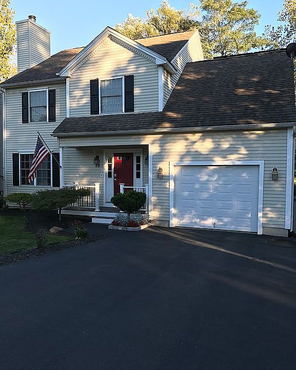 2nd image of 89 Leonard St