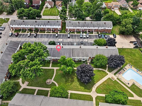 3rd image of 27651 Lake Shore Blvd #C4