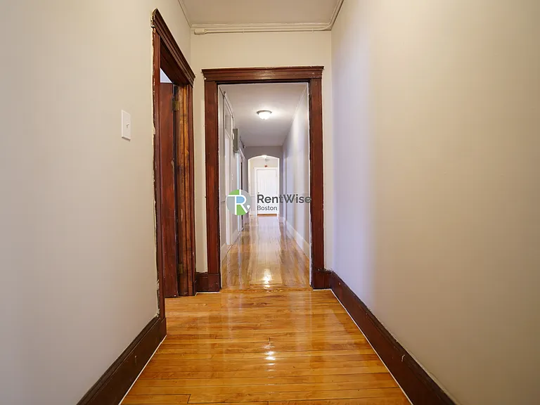 88 Cypress St #3 — Photo 2