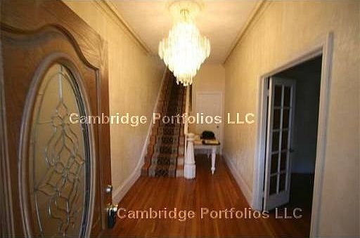 2nd image of 86 Gore St