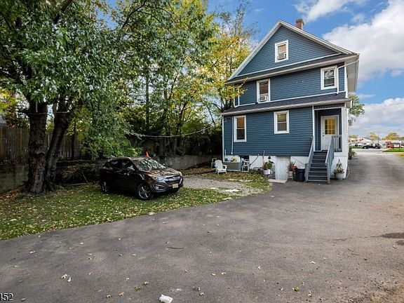 2nd image of 20 Maple Ave