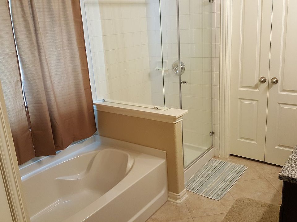 1st image of 404 Carol Dr