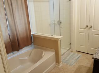 404 Carol Dr, Hutto, TX 78634