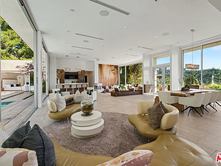 2766 Ellison Dr — Photo 11