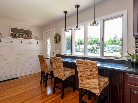 5th image of 20 Vista Dr