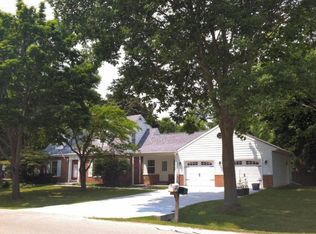 7427 N Santa Monica Blvd, Milwaukee, WI 53217