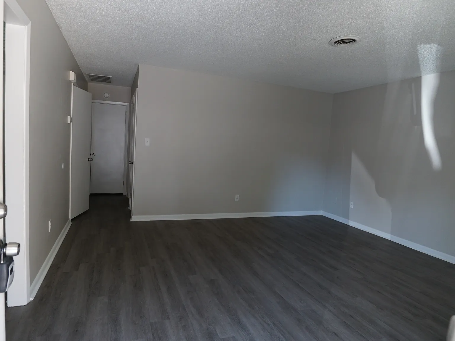 2 bed, $1,000 — Photo 3
