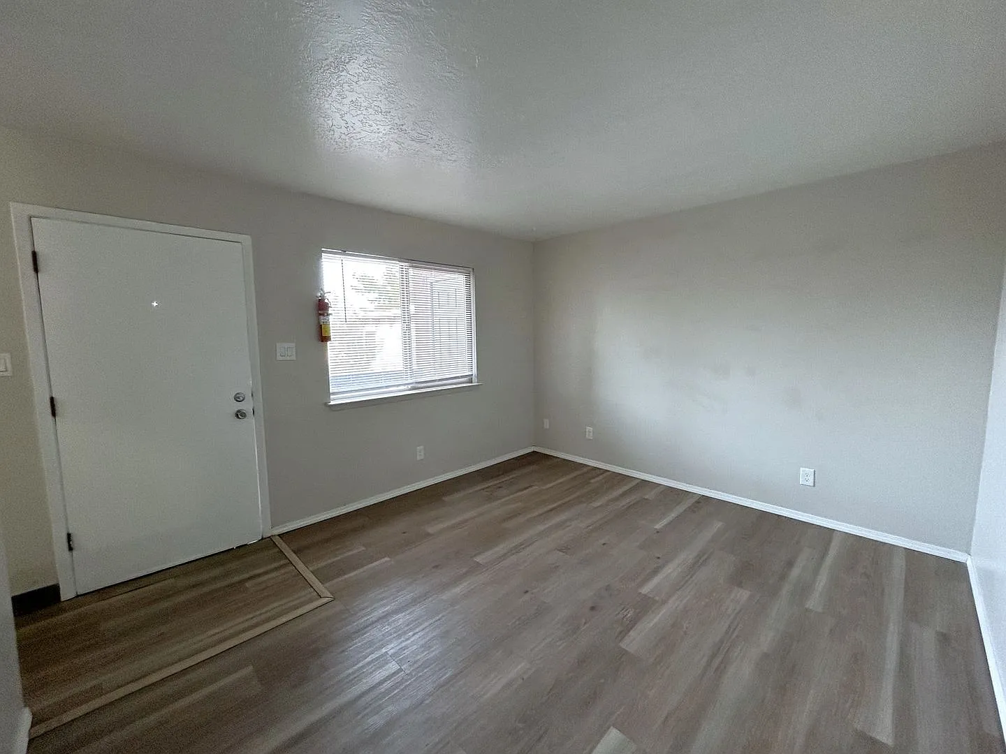 940 Chelwood Park — Photo 3