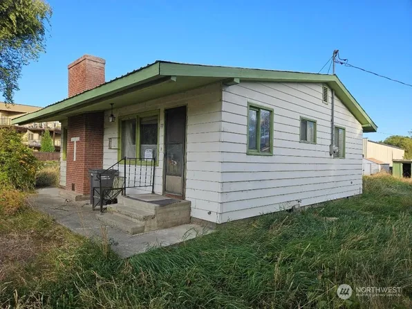 713 18th Avenue, Oroville, WA 98844