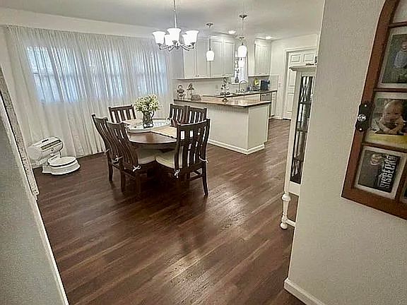 4th image of 121 E Maiden Ln