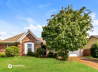 660 Cairn Creek Dr, Cordova, TN 38018