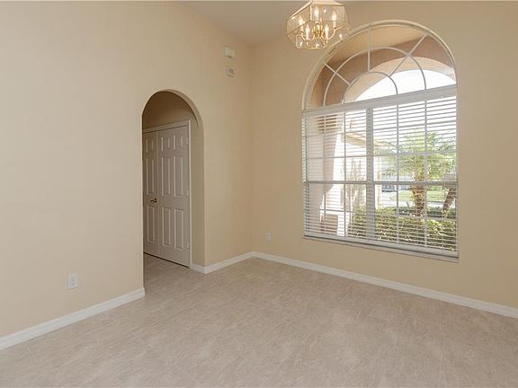 4th image of 1106 Seneca Trl