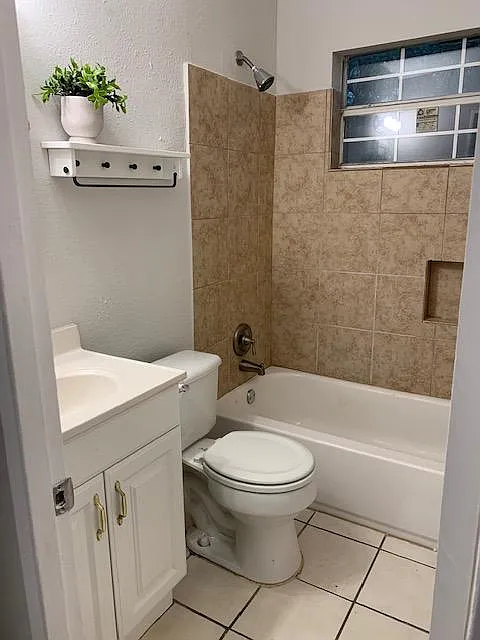 1 bed, 650 sqft, $1,290 — Photo 4