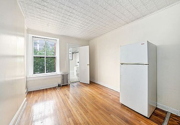3rd image of 30 Columbia Pl #A26