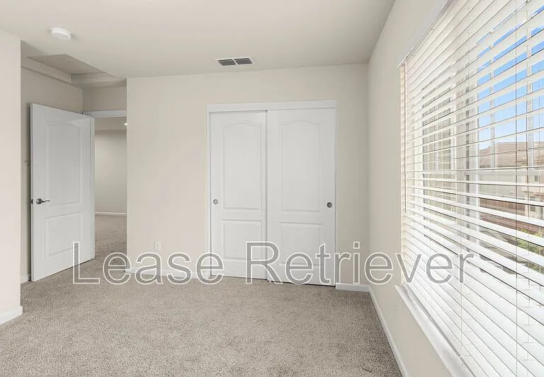 223 W Prosperidad Way — Photo 29