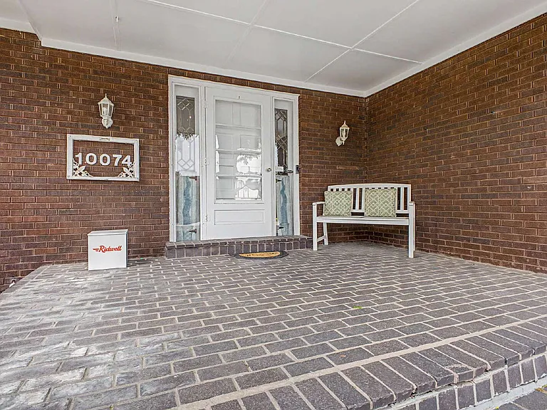 10074 E Lake Dr — Photo 4