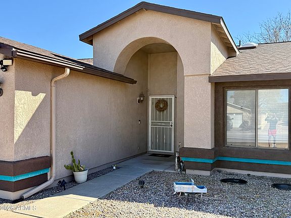 4th image of 4922 LA CANADA --