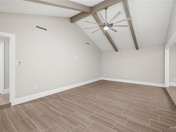 3rd image of 209 San Felipe St