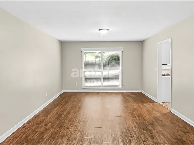 5430 Harris Creek Dr — Photo 5