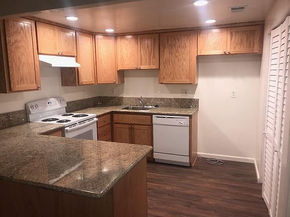 4th image of 6801 Trovita Way