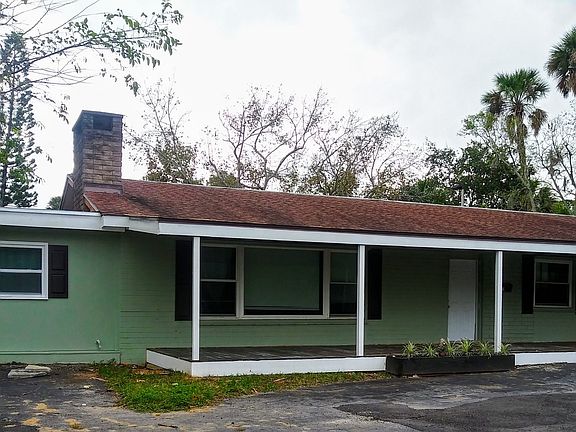 2nd image of 123 W Gardiner Ct