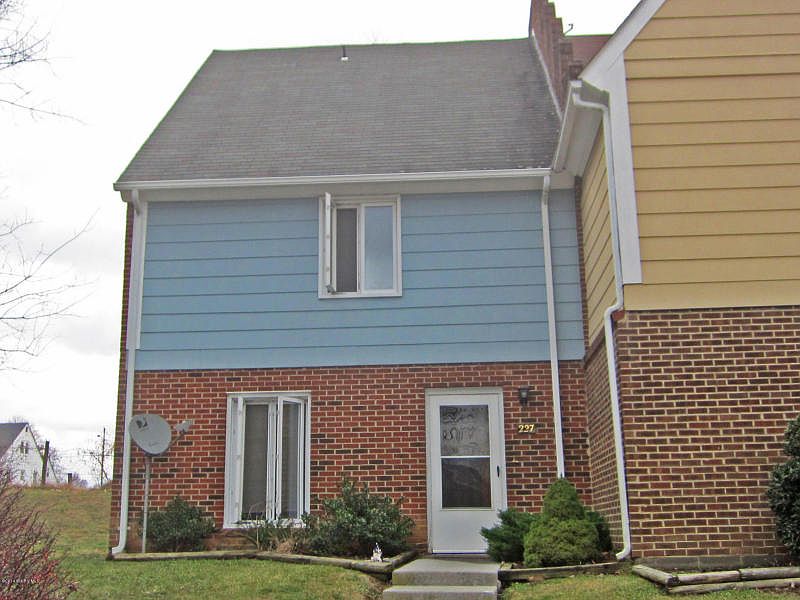 1st image of 227 Lester Pl