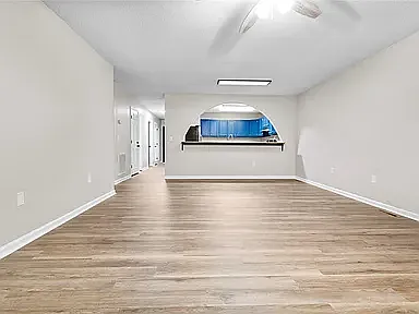 3 bed, 2211 sqft, $2,000 — Photo 4