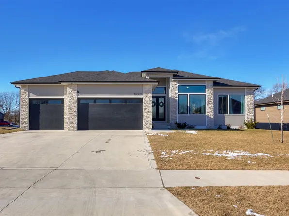 8004 NW 106th Ct, Johnston, IA 50131