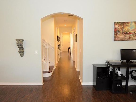 3rd image of 409 Park Lake Dr