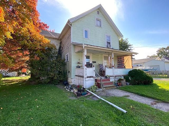 1st image of 217 E 12th St