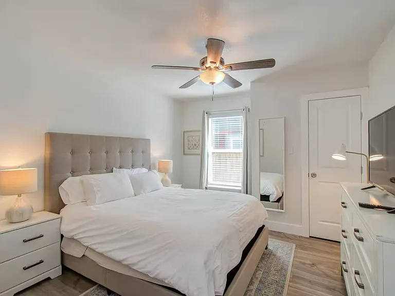 304 Eastwood St #A — Photo 21